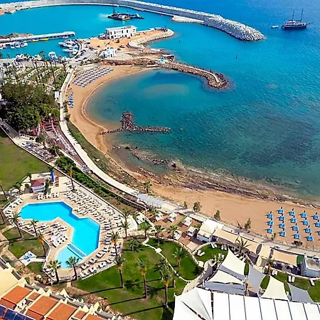 فندق Myroandrou